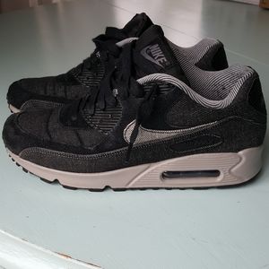 Black 8.5 Nike Air Max 90